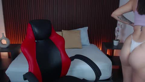 Snapshot of lizowenn_ chatting on January 2025 12:37:01 PM LIZETH online show from January 2025 12:37:01 PM