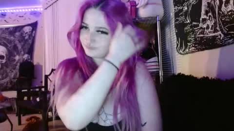 Lizz  online show from November 2025 11:22:01 AM