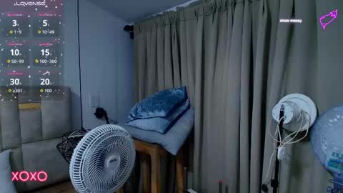 Lizz  online show from November 2025 10:26:01 AM