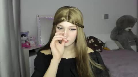 lizza_a online show from March 2026 06:14:02 PM