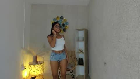 Lizza  online show from December 2025 12:10:01 PM