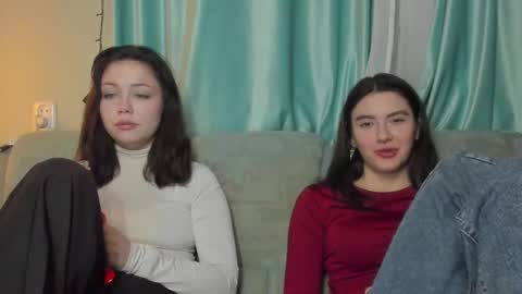 lizzi_muur online show from January 2025 09:50:01 PM