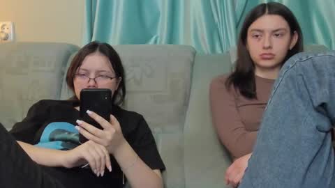 lizzi_muur online show from February 2025 04:32:02 PM