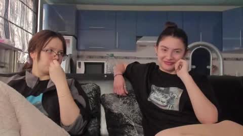 lizzi_muur online show from February 2025 01:33:02 PM