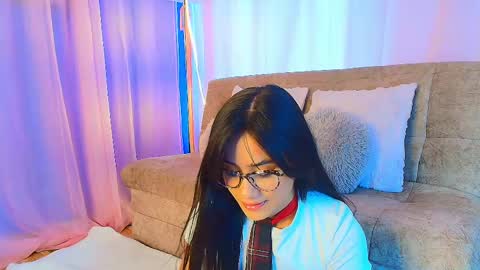 Snapshot of lizzy_kane chatting on May 2026 08:14:01 PM lizzy_kane online show from May 2026 08:14:01 PM