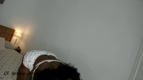 Lady online show from November 2025 04:18:02 PM