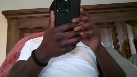 Snapshot of llcoolblack chatting on December 2025 06:06:01 PM llcoolblack online show from December 2025 06:06:01 PM