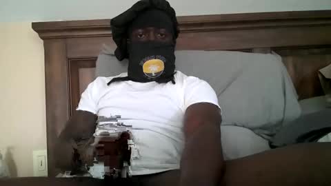 Snapshot of llcoolblack chatting on April 2026 05:50:01 PM llcoolblack online show from April 2026 05:50:01 PM