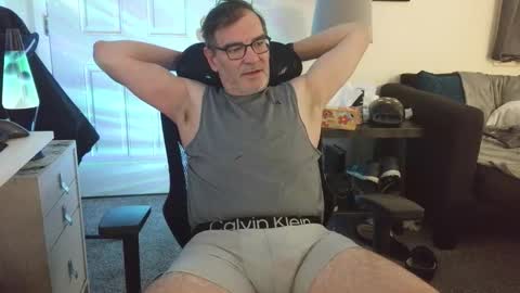 Snapshot of lngdickdaddy chatting on February 2026 01:04:02 AM LongDick Daddy online show from February 2026 01:04:02 AM