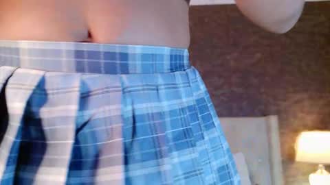  LOANA  online show from February 2026 04:29:01 PM