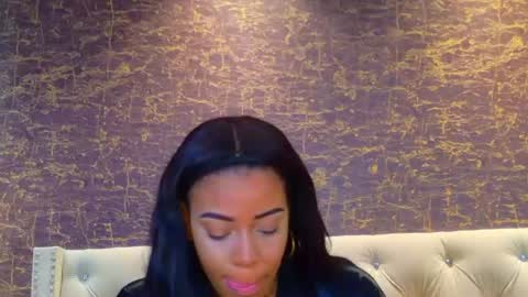 Snapshot of loana_vegas chatting on June 2026 04:10:01 PM LOANA online show from June 2026 04:10:01 PM