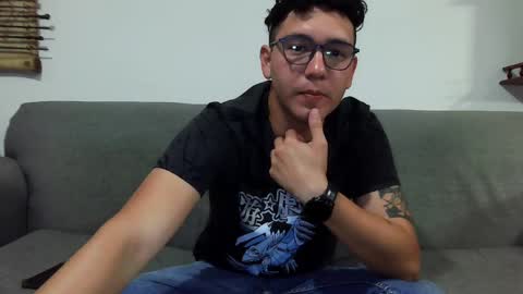 Snapshot of lobomx19 chatting on March 2025 01:16:02 AM Lobo online show from March 2025 01:16:02 AM