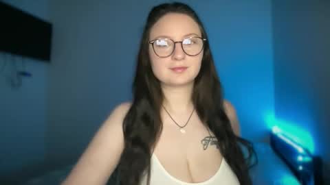 locaalis1 online show from October 2025 03:20:02 PM