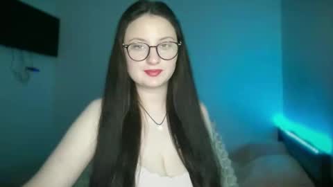 locaalis1 online show from October 2025 02:59:02 PM