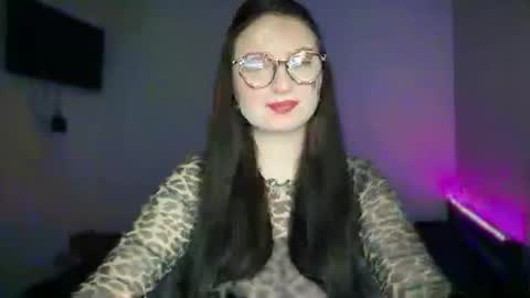 locaalis1 online show from November 2025 01:12:02 PM