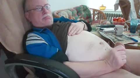 Snapshot of loewe39238 chatting on February 2025 08:10:02 AM loewe39238 online show from February 2025 08:10:02 AM