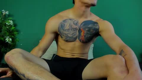 logan_griffin online show from October 2025 04:09:01 AM