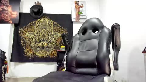 LOGAN WHITTERS online show from February 2025 11:54:02 PM