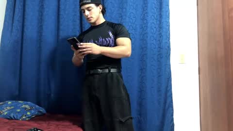 Snapshot of logan_x3 chatting on December 2024 01:47:02 AM Logan online show from December 2024 01:47:02 AM