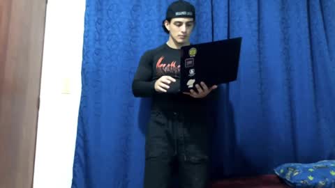 Snapshot of logan_x3 chatting on December 2024 01:50:02 AM Logan online show from December 2024 01:50:02 AM