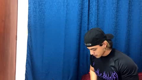 Snapshot of logan_x3 chatting on January 2025 03:43:01 AM Logan online show from January 2025 03:43:01 AM