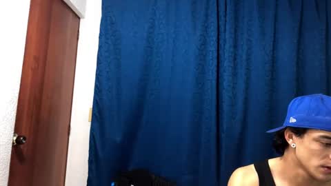 Snapshot of logan_x3 chatting on January 2025 04:27:01 AM Logan online show from January 2025 04:27:01 AM
