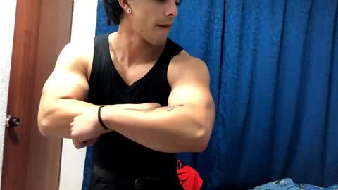Snapshot of logan_x3 chatting on February 2025 05:01:01 AM Logan online show from February 2025 05:01:01 AM