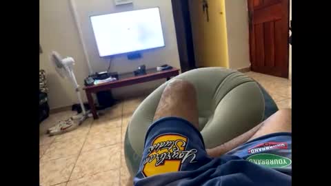 logandaimond online show from November 2025 04:01:01 AM