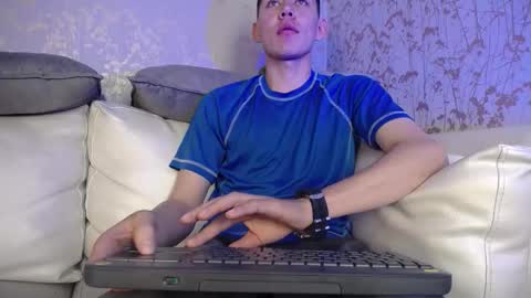 Loganfoster  online show from November 2025 08:31:01 PM