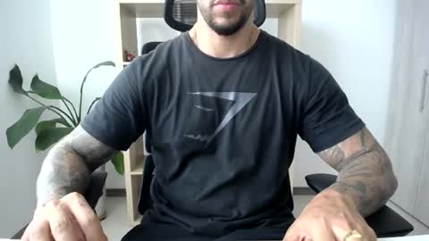 Logan Wolfp online show from June 2026 08:10:01 PM