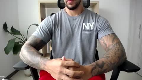 Logan Wolfp online show from July 2026 08:00:02 PM