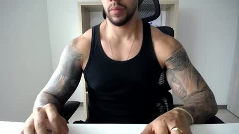 Logan Wolfp online show from August 2026 04:44:01 PM