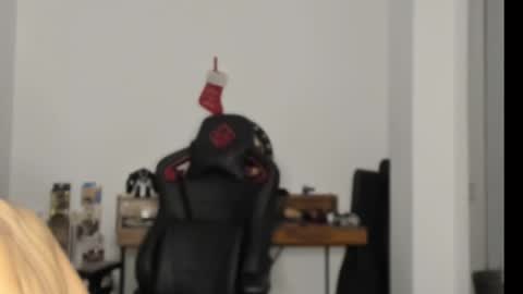 Snapshot of logannick chatting on January 2025 08:54:02 AM Logan online show from January 2025 08:54:02 AM