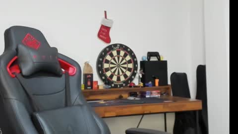 Snapshot of logannick chatting on January 2025 10:06:01 AM Logan online show from January 2025 10:06:01 AM