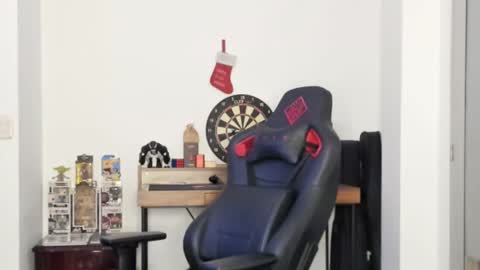 Snapshot of logannick chatting on February 2025 08:13:02 AM Logan online show from February 2025 08:13:02 AM