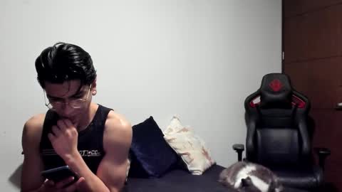 Snapshot of logannick chatting on November 2025 08:35:01 AM Logan online show from November 2025 08:35:01 AM