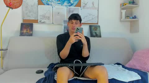 loganoficialx online show from April 2026 02:35:01 PM