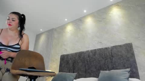 Snapshot of lola__sweet0591 chatting on November 2025 12:53:02 PM Lola Sweet online show from November 2025 12:53:02 PM