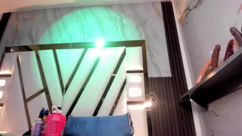 Snapshot of lola_hornei chatting on December 2025 11:37:01 AM Lola online show from December 2025 11:37:01 AM