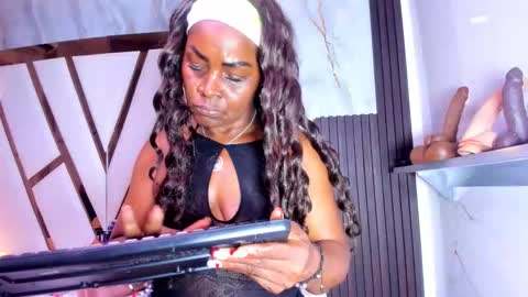 Snapshot of lola_hornei chatting on January 2026 11:31:02 PM Lola online show from January 2026 11:31:02 PM