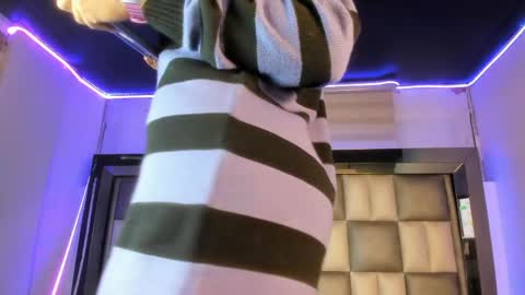 lola_js online show from April 2026 04:54:02 AM