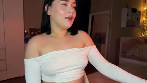Snapshot of lola_razee chatting on June 2026 10:34:02 PM lola_razee online show from June 2026 10:34:02 PM