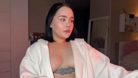 Snapshot of lola_razee chatting on June 2026 09:20:01 PM lola_razee online show from June 2026 09:20:01 PM