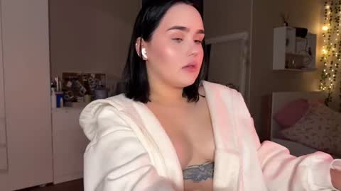 Snapshot of lola_razee chatting on July 2026 11:00:01 PM lola_razee online show from July 2026 11:00:01 PM