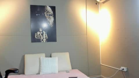 lola red online show from February 2026 07:24:02 PM