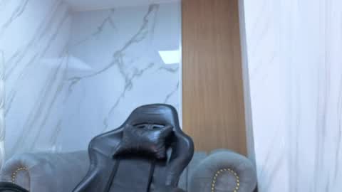 Snapshot of lola_roses_tf chatting on May 2026 07:45:02 PM Lola online show from May 2026 07:45:02 PM