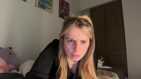 lolaa555 online show from March 2026 07:02:02 AM