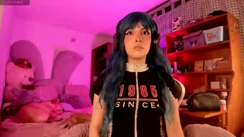 Snapshot of lolaa_bunnyy chatting on June 2026 04:03:01 AM Lola Bunny online show from June 2026 04:03:01 AM