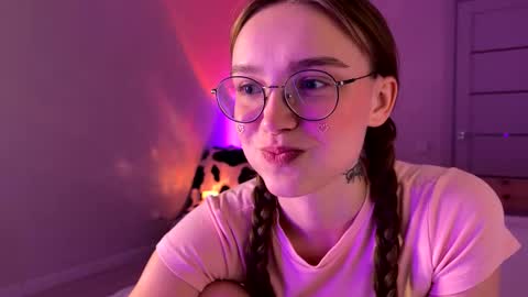 lolaatate online show from March 2026 01:33:02 AM