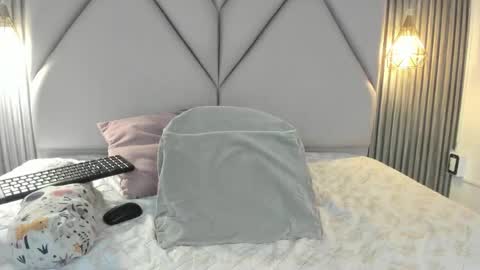 lolabunnysc online show from June 2026 12:33:01 PM